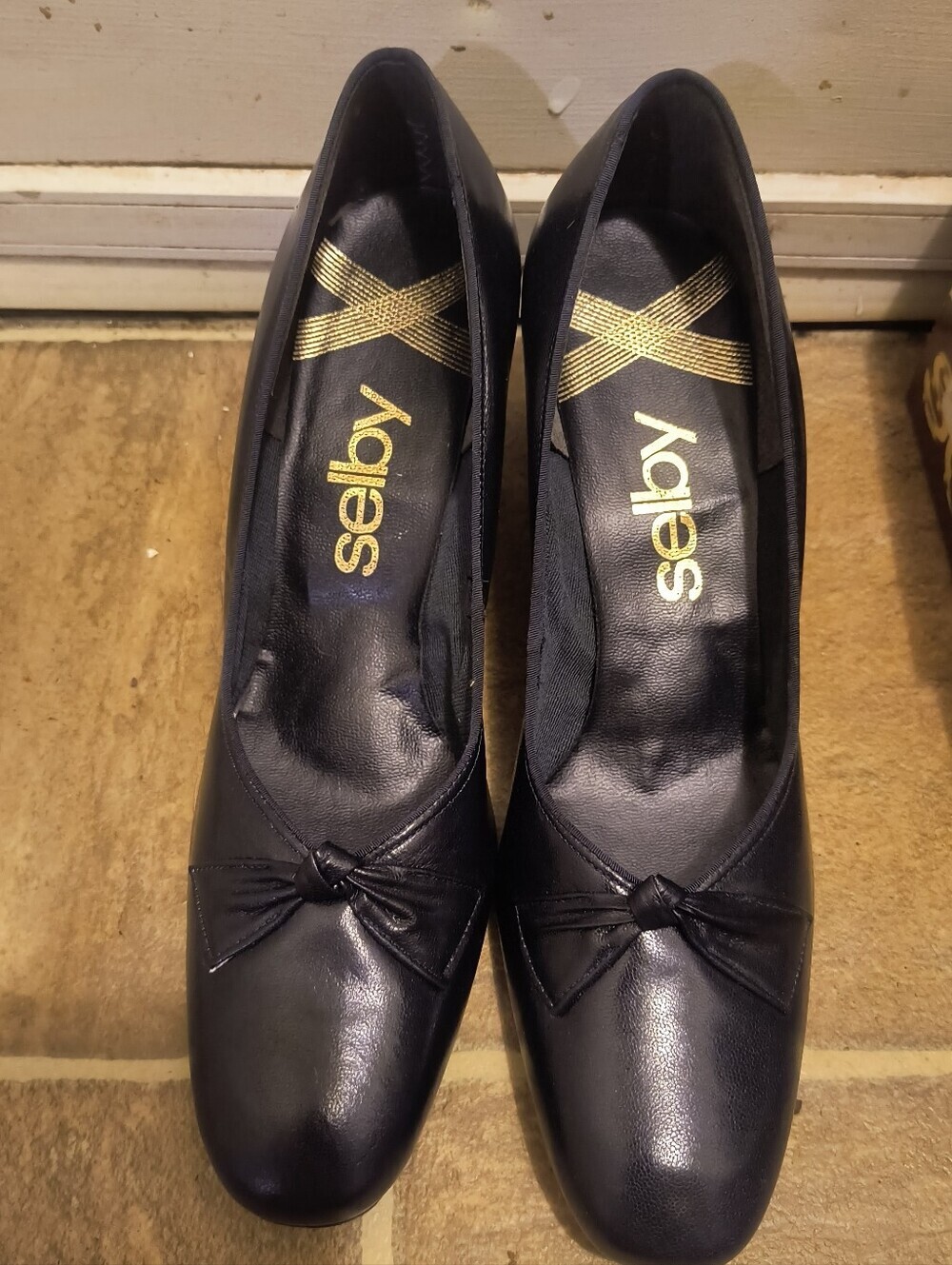 Vintage 80s 90s Selby Crystal Navy Blue Leather Pumps Bow Toe 8.5 AAAA Narrow - Picture 8 of 9